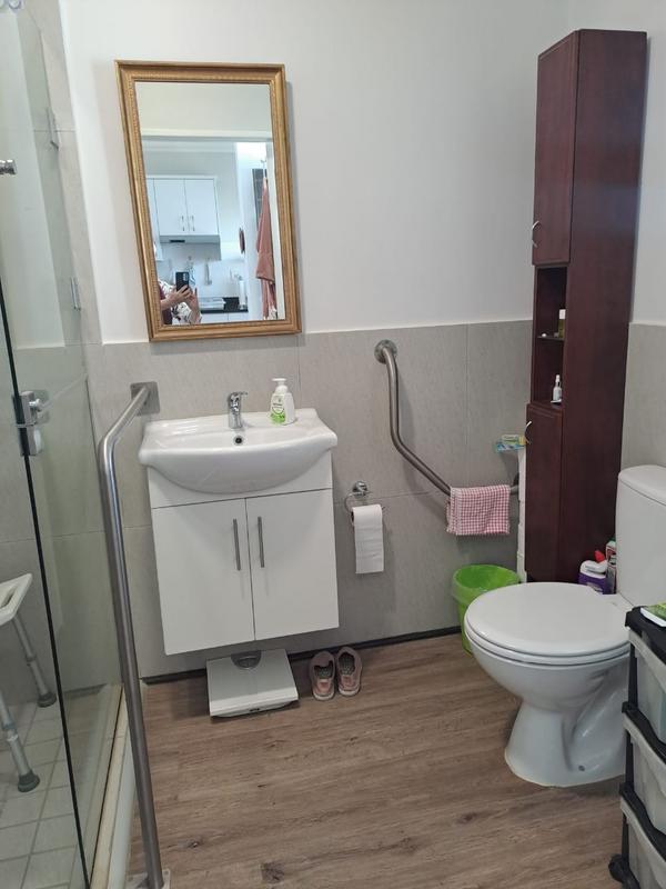 To Let 1 Bedroom Property for Rent in Buhrein Western Cape